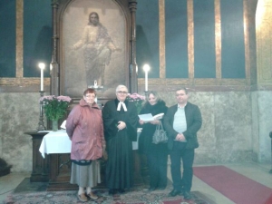 nasza nowa parafianka, Pani Małgorzata (druga od prawej) w otoczeniu świadków konwersji - Pani Ireny Bruzdy, Pana Wojciecha Jaszczenko, a także proboszcza, ks. dra Adama Maliny